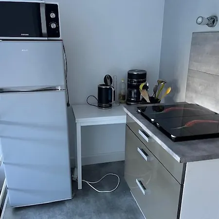 Rez De Chaussée Avec Terrasse, Proche Plage, Parking - Fr-1-749-93 Apartment *