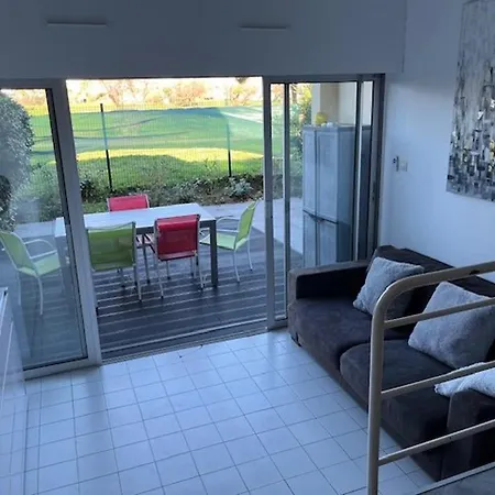 Apartment Rez De Chaussée Avec Terrasse, Proche Plage, Parking - Fr-1-749-93 Agde