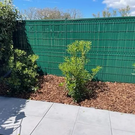 Rez De Chaussee Avec Terrasse, Proche Plage, Parking - Fr-1-749-93 아파트 *