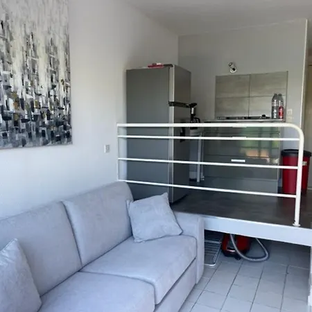 Rez De Chaussee Avec Terrasse, Proche Plage, Parking - Fr-1-749-93 아파트 *